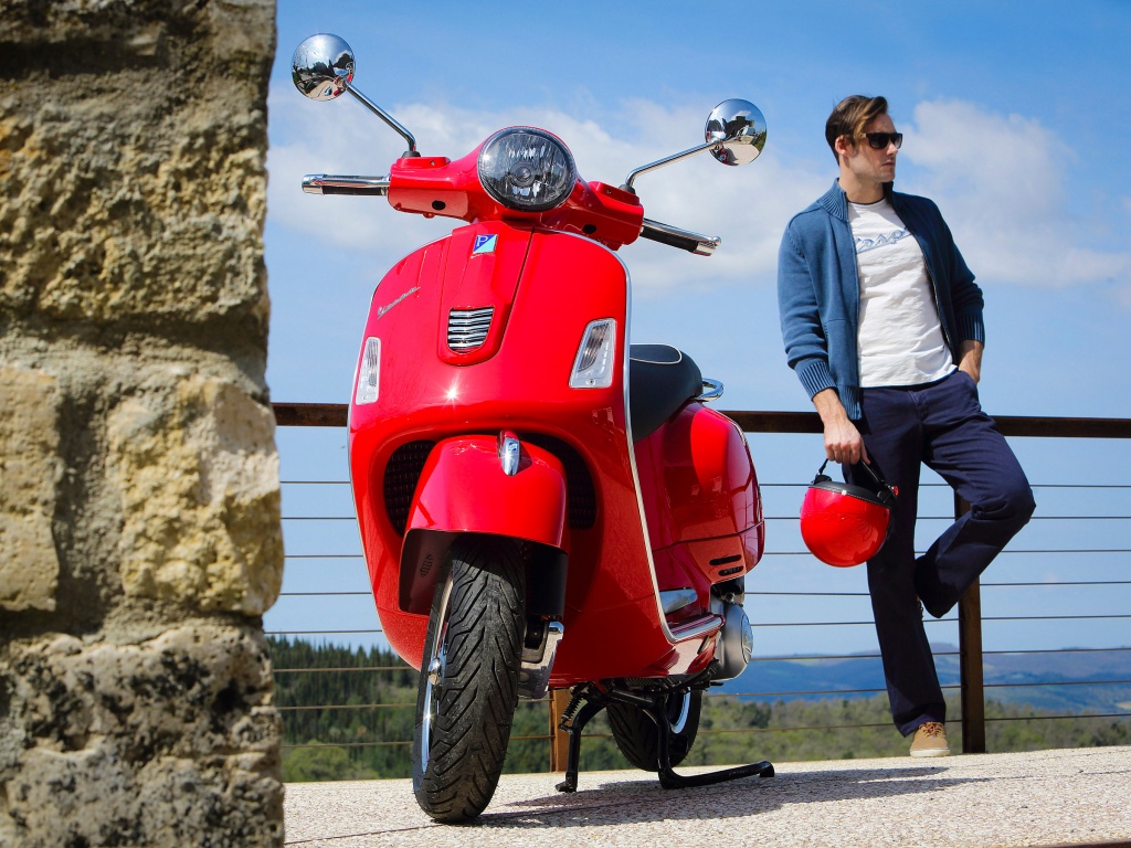 Фото скутера Vespa GTS Super 300 ie ABS